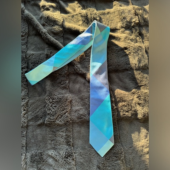 Express tie - Picture 3 of 3